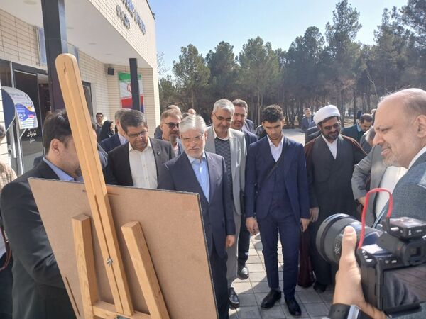 دومین روز گردهمایی از صحن دانش تا کرسی قانون‌گذاری 