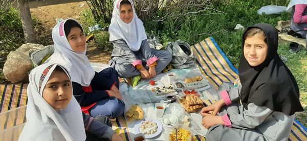 برنامه صبحانه سلام در مدرسه شهید معتمدی گز کوه