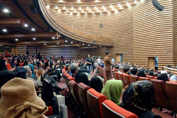 آیین تجلیل از معلمان نمونه شهرستان‌های استان تهران در شهرری