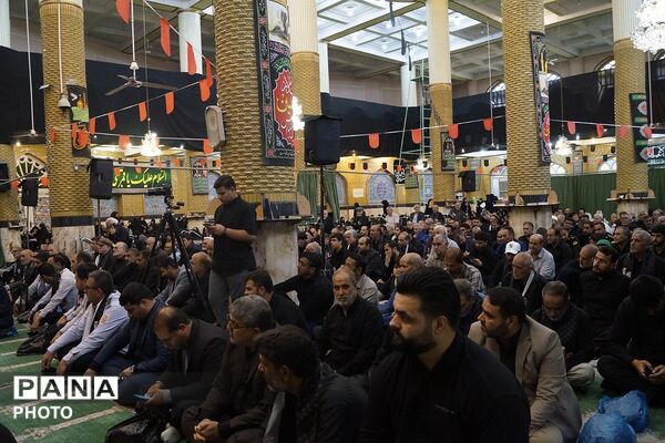 آیین یادبود رهبر شهید انقلاب اسلامی در مسجد جامع شهرستان قرچک