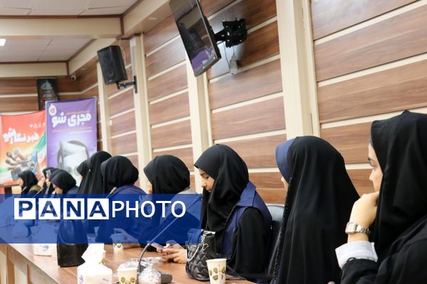 نشست گزارش عملکرد مجری‌شو و خبرنگارشو در سازمان دانش‌آموزی خراسان رضوی