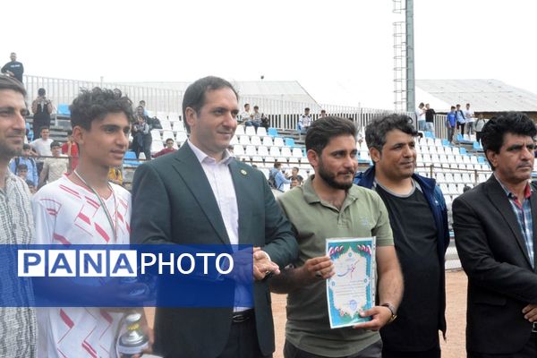 برگزاری مسابقات فینال و رده‌بندی فوتبال دانش‌آموزی در بهارستان‌ 2