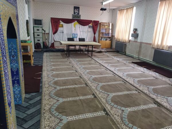 فضاسازی نمازخانه مدرسه الزهرای اهر برای مهر ماه