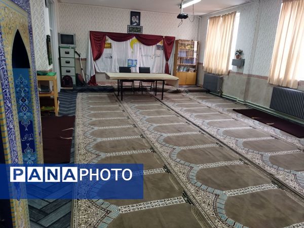 فضاسازی نمازخانه مدرسه الزهرای اهر برای مهر ماه