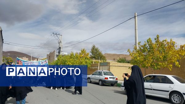 حضور پرشور دانش‌آموزان فریدنی در راهپیمایی 13 آبان
