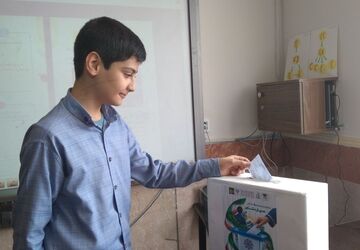 انتخاب همیار مشاور گامی برای شنیده شدن صدای دانش آموزان 