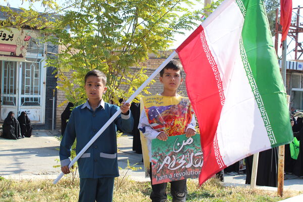 برگزاری راهپیمایی ۱۳ آبان در شهر درق 