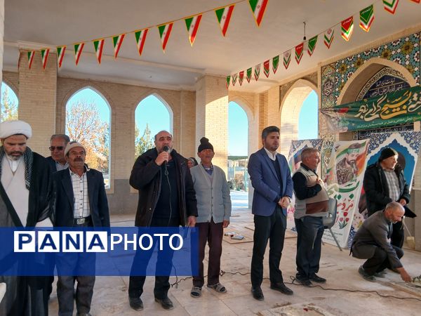 غبارروبی از قبور مطهر شهدا در شهر بخ