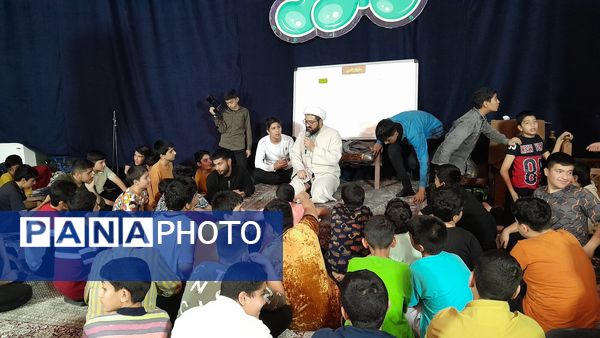 کلاس درس و اخلاق برای معتکفین اعتکاف دانش‌آموزی «سه روز در بهشت»