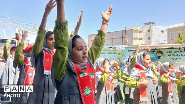 گرامیداشت بیست‌وهفتمین سالروز تأسیس سازمان دانش‌آموزی در یاسوج 