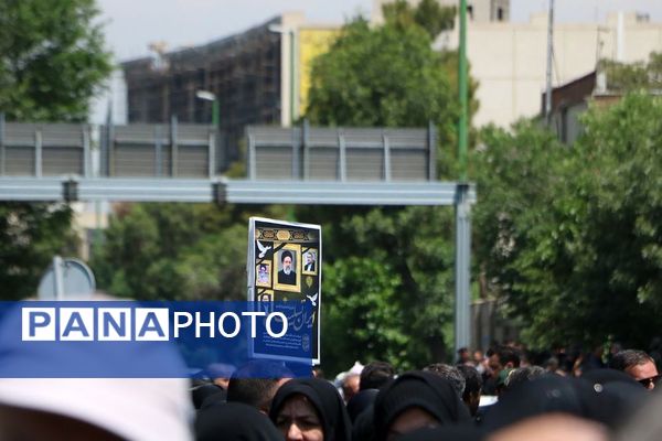 وداع با پیکر مطهر شهید حسین امیرعبدالهیان در شهرستان ری