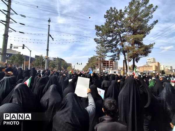 تشییع پیکر مطهر شهدای پایگاه نظامی هوانیروز