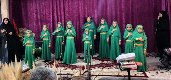مراسم دختران زینبی در مسجد امام موسی کاظم (ع) اسلامشهر