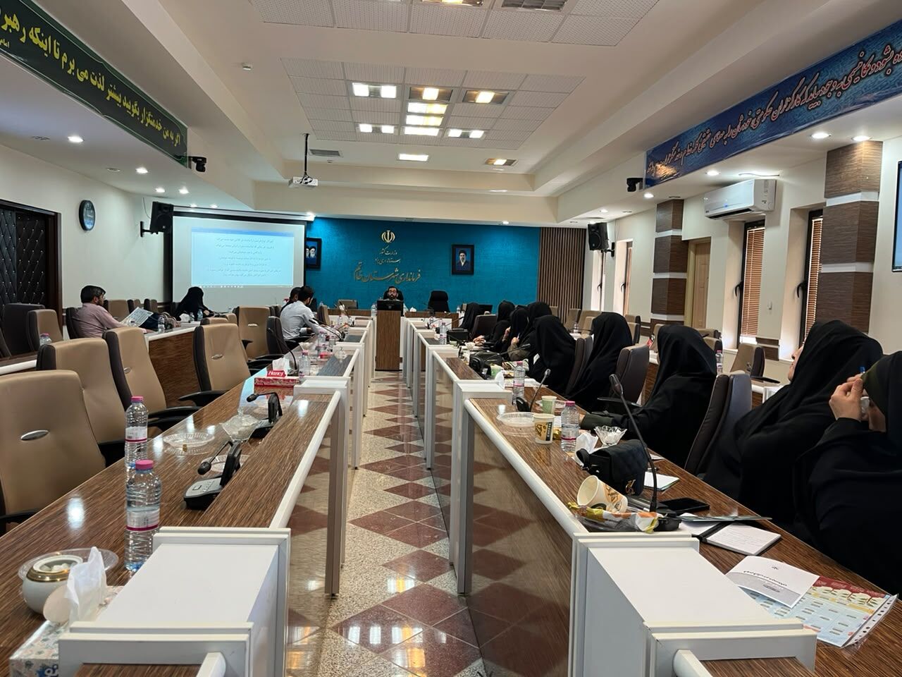 جلسه توجیهی مدارس رشدمدار با محوریت فهم قرآن در دبستان 