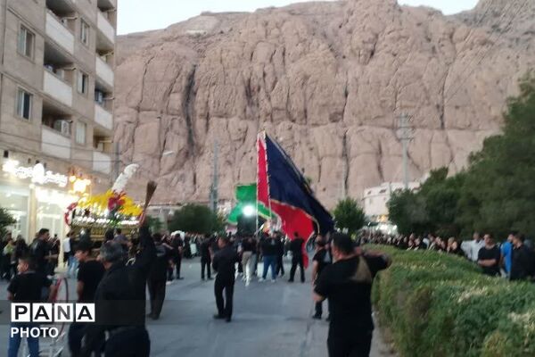 نوجوانان زرقانی؛ پرچم‌داران کوچک عزای حسینی