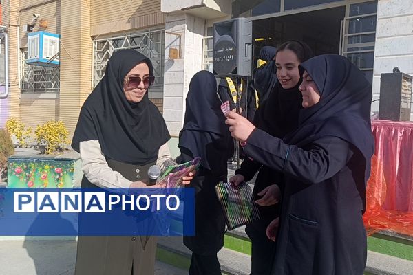 مراسم جشن میلاد امام زمان (عج) در دبیرستان مهر نیشابور 