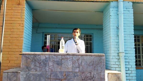 زنگ آزمایشگاه در دبیرستان شاهد ابوذر غفاری نیشابور 