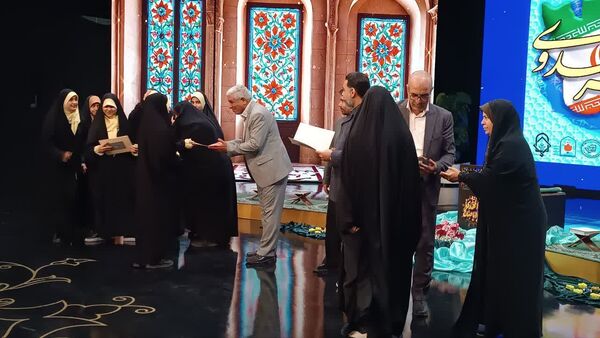 هم‌نوا شدن دل‌ها با آیات وحی در محفل انس با قرآن کریم