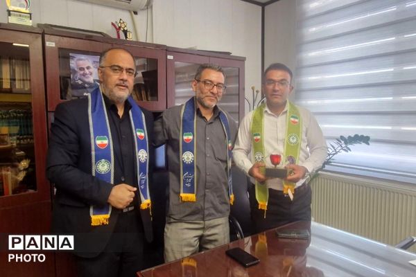 تجلیل از پیشتازان فعال؛ تجلی روح مشارکت در سالروز تأسیس سازمان دانش آموزی 