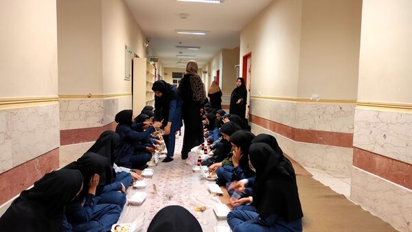 دانش‌آموزان مهمان سفره خدا شدند