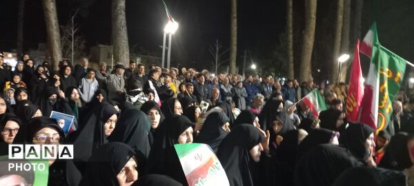 مردم شهرستان خلیل آباد در کف خیابان شعار دادند