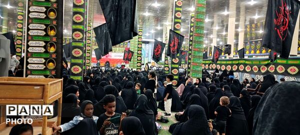 آیین گرامیداشت چهارمین ماهگرد شهادت «رهبر شهید» و شهدای دانش‌آموز دبستان شجره طیبه میناب