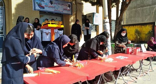 جشن روز آزمایشگاه در دبیرستان شهید مرادعلی امینی و هنرستان کیمیا