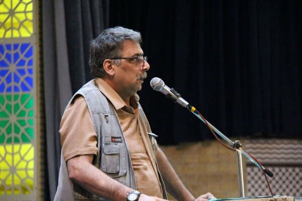تقدیر از مدیران و فعالان پیشگیری از آسیب‌های اجتماعی شهرک امید صفادشت در نماز جمعه