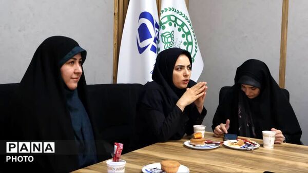 تولدی دوباره برای پانا در کنار خبرنگاران برتر 
