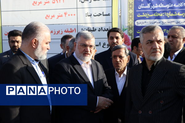 خشت گذاری ۲ مدرسه در ناحیه یک شهرستان بهارستان