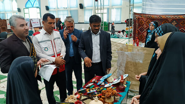 حضور امدادگران و کارکنان جمعیت هلال احمر در نماز عبادی، سیاسی جمعه شهرستان مارگون