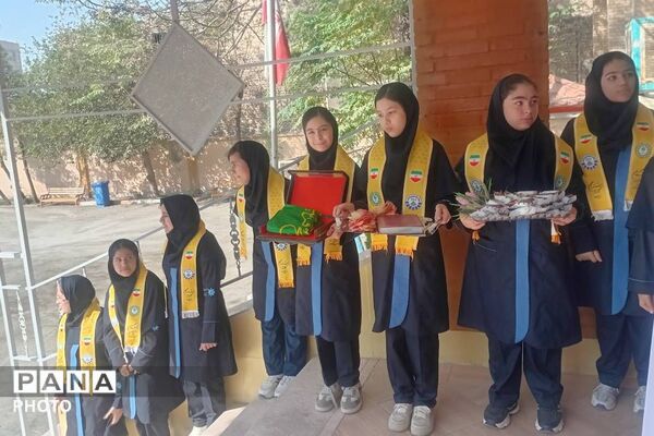 جشن عاطفه ها در مدارس چهاردانگه