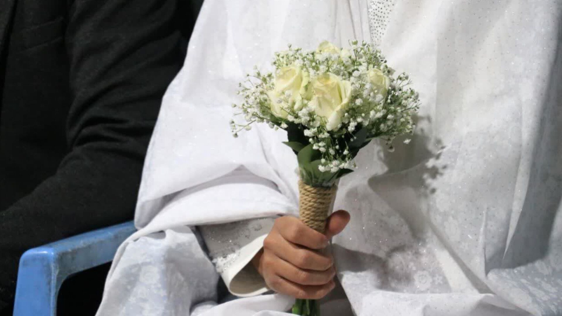 مراسم عقد دو زوج جوان در تجمعات بلوار چهار باغ خرم آباد