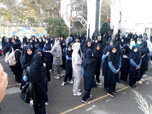 طلوعی تازه برای دانش‌آموزان دبیرستان مصلی نژاد حضرت زهرا در اول مهر