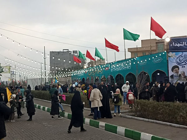 شادپیمایی مردم قم در جشن نیمه شعبان