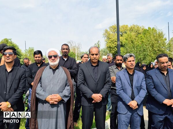 مراسم تشییع پیکر مطهر شهید اسماعیل آزادگرمی در کرمان