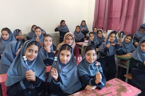 شادترین روز سال تحصیلی در مدرسه کوثر ناحیه ۴ شیراز 