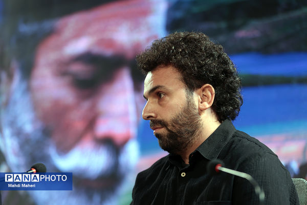 نشست نقد و بررسی فیلم «زندگی کوچک کوچک» در چهل و چهارمین جشنواره ملی فیلم فجر