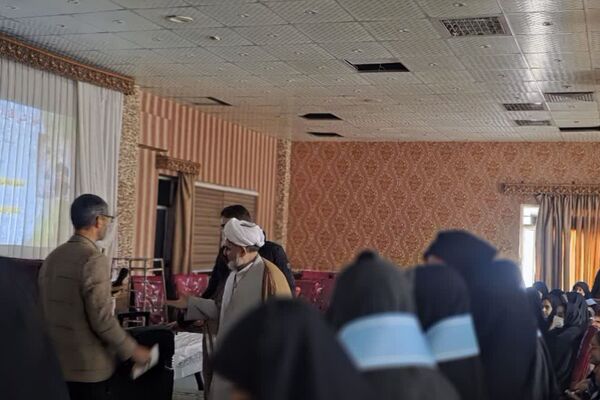 اعزام دانش‌آموزان دختر استان فارس به حج عمره