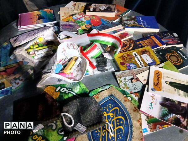 خروش مردم در میادین و تجمعات شبانه همراه با طنین شعار های مهدوی و انقلابی