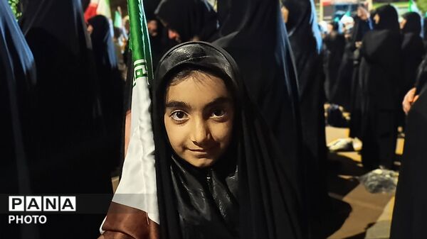 دهه نودی های پای انقلاب