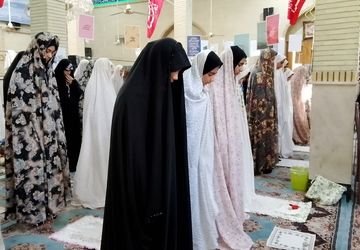 معاون پرورشی و تربیت بدنی اداره آموزش و پرورش کهریزک در جمع معتکفین مسجد جامع الشهدا کهریزک 