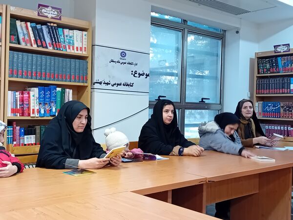نشست کتابخوانی در کتابخانه شهید بهشتی سملقان