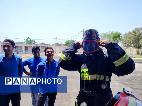آشنایی با مشاغل در هفته مشاغل در حاجی‌‌‌آباد