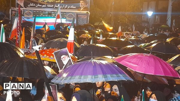 نورآباد، بیعت با رهبری در دل باران 