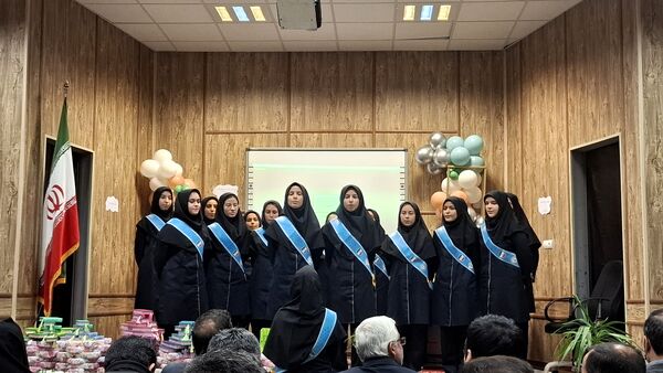 برگزاری همایش تجلیل از فعالان حوزه سوادآموزی در فاروج 