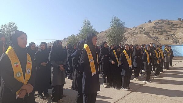 برگزاری مانور پدافند غیر عامل در دبیرستان الزهرا دیشموک 