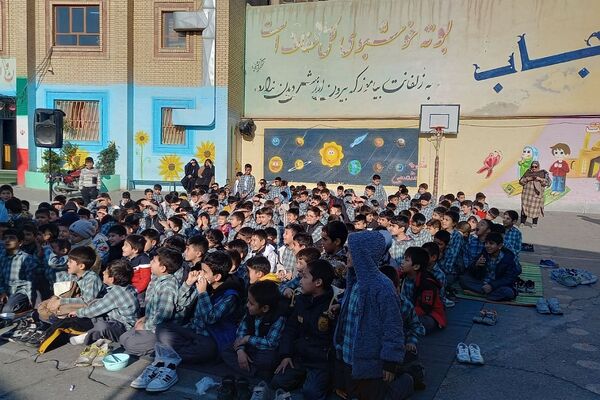جشن دهه فجر و اعیاد شعبانیه در آموزشگاه شیخ جنید پیشوا