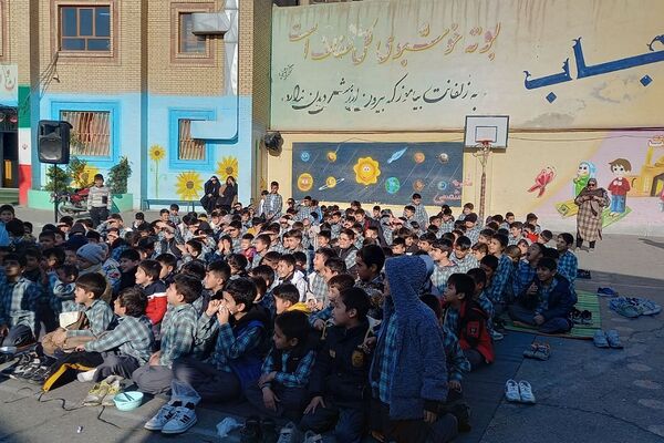 جشن دهه فجر و اعیاد شعبانیه در آموزشگاه شیخ جنید پیشوا