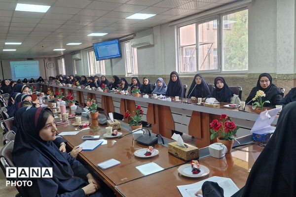 آغاز مسیر فعالیت رسانه‌ای دانش‌آموزان جدیدالورود پانا در قرچک